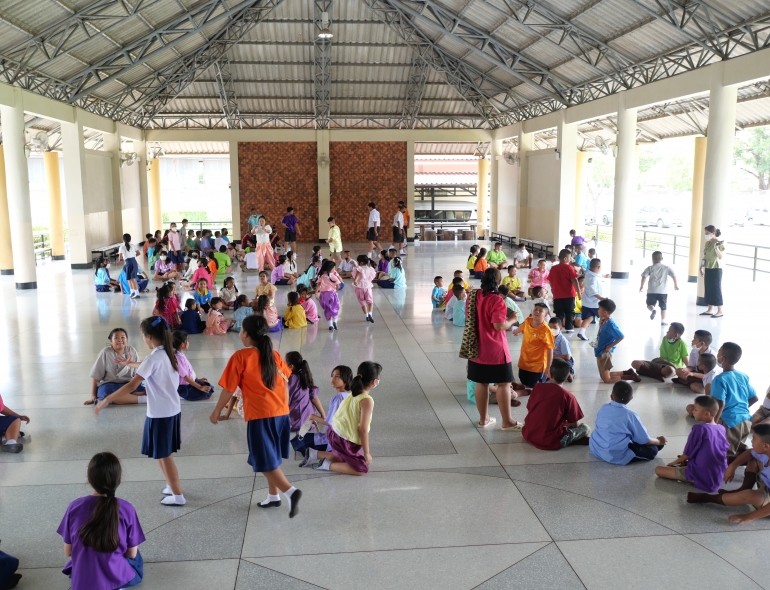 วันที่ 15 พฤษภาคม 2566  กลุ่มสาระการเรียนรู้สังคมศึกษา ศาสนาและวัฒนธรรม จัดโครงการส่งเสริมอนุรักษ์วัฒนธรรมไทย โดยมีกิจกรรมการละเล่นเด็กไทย 